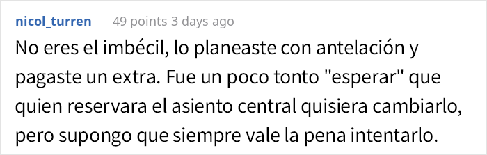 Una madre furiosa porque un chico no le cede el asiento en el avión hace comentarios sarcásticos, él recurre a Internet para preguntar cuál de los dos se equivocó