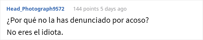 Este chico tiene que hacer poses sexys para que su vecina deje de grabarlo mientras está en su jardín