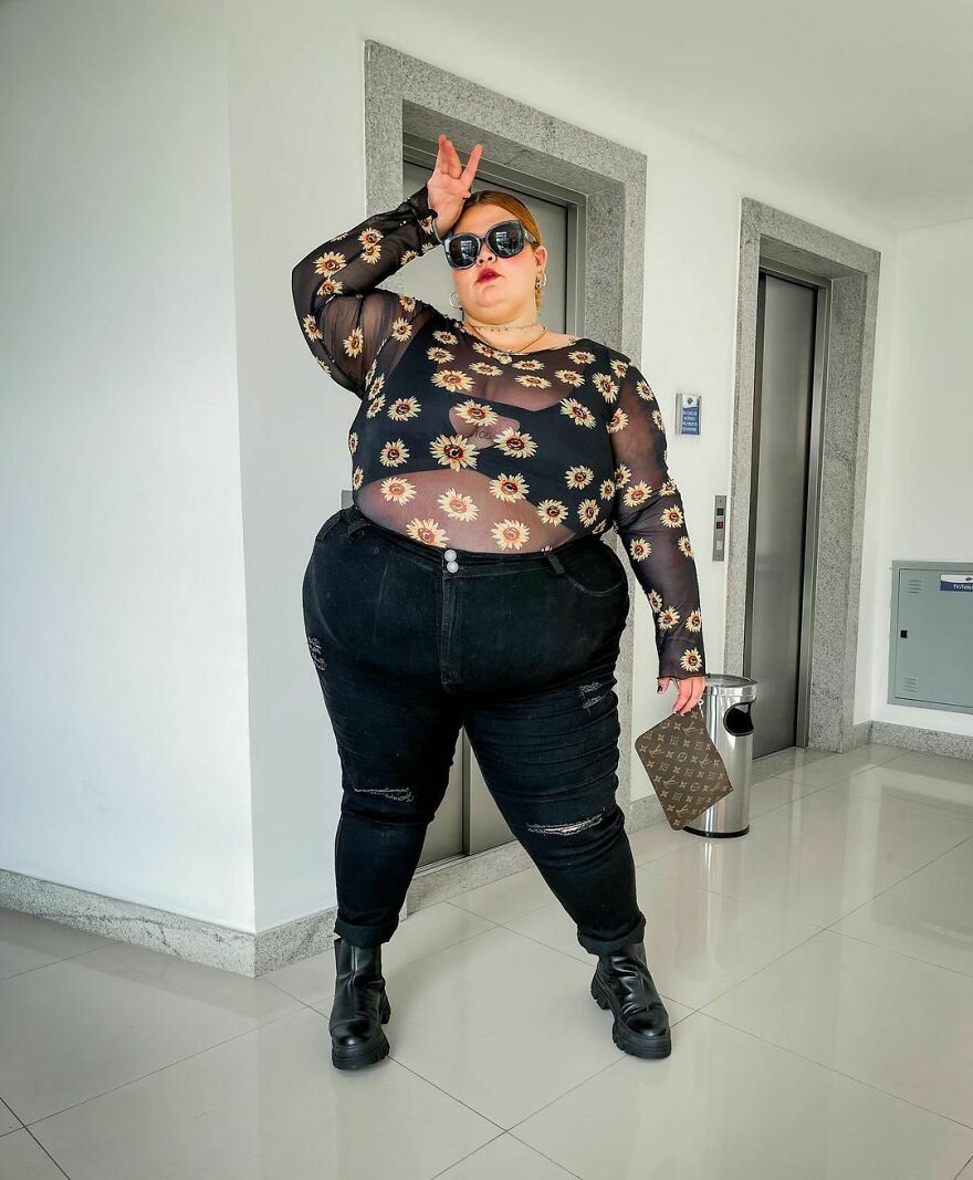 Esta bailarina brasileña se ha convertido en toda una influencer en redes sociales por su llamada "militancia gorda"
