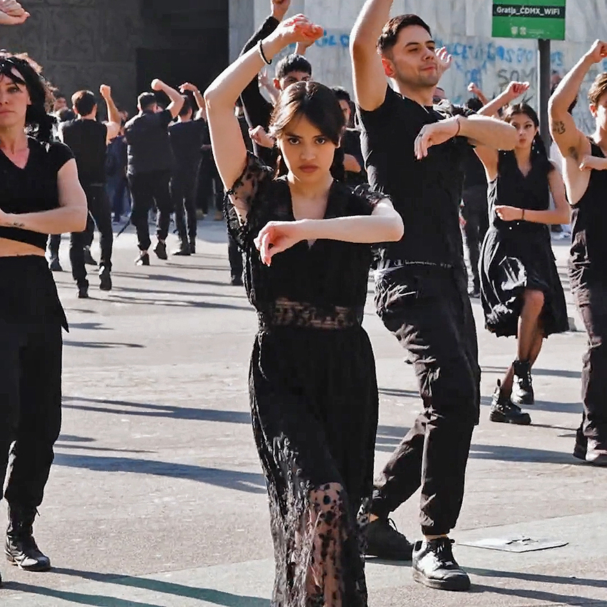 Durante este flashmob se recreó el baile de Merlina en plena Ciudad de México