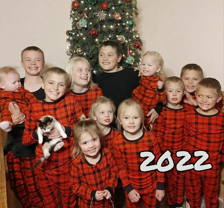Esta familia ha tenido 12 hijos en 12 años y no podrían estar más contentos con su prole