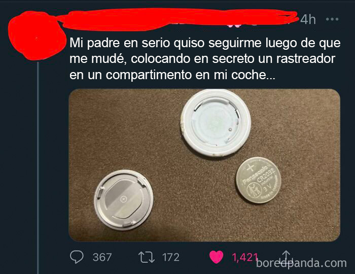 Un usuario de Twitter descubre que su papá ha estado utilizando un rastreador para seguirle la pista después de que se hubiera mudado de su (abusiva) casa