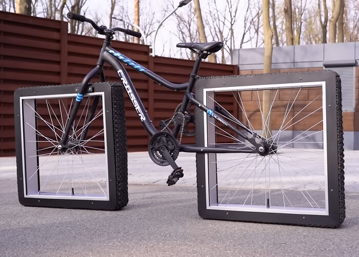 Esta bicicleta tiene las ruedas cuadradas y funciona mejor de lo que crees