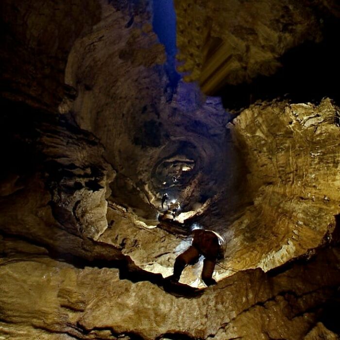 Viaje al centro de la Tierra: el interior de una de las cuevas más profundas del mundo