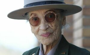 Retirarse a los 100 años: La historia de Betty, la más anciana guardaparques