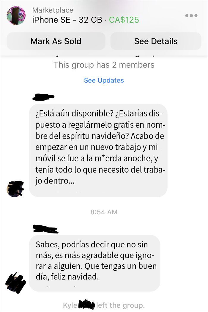 Estaba oyendo villancicos y considerando si se lo regalaba, cuando llegó el 2º mensaje