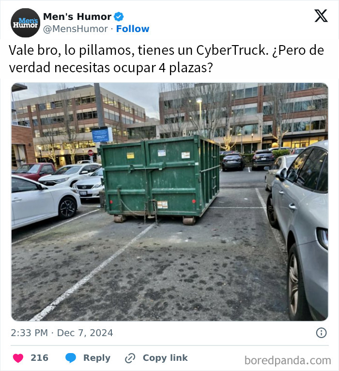 Contenedor ocupa varias plazas de aparcamiento, humor para hombres estacionamiento creativo.