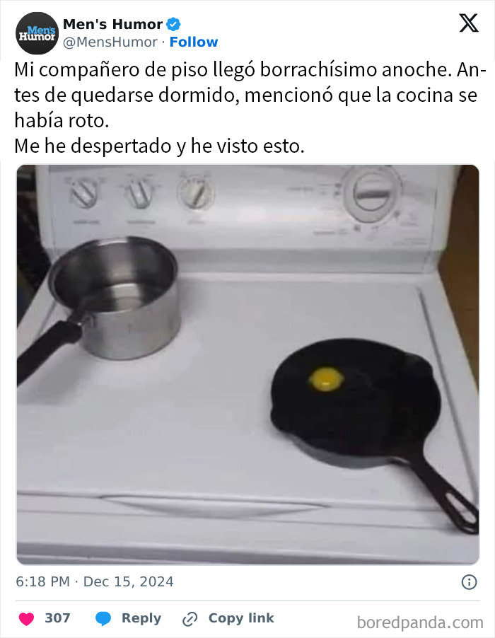 Cocina con olla y sartén; humor para hombres en situación cómica.