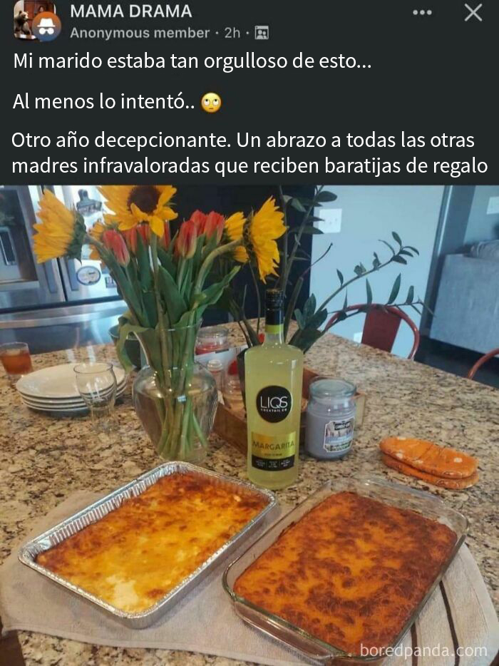 Pedigüeños mostrando osadía y exigencia con regalos y comida casera poco valorada en reunión familiar.