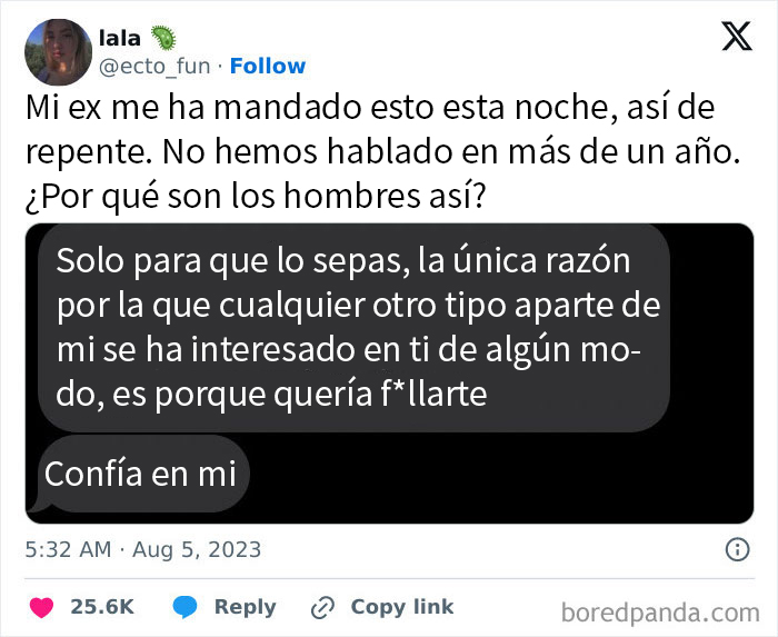Captura de pantalla de mensaje salvaje y horrible enviado por expareja con texto ofensivo en redes sociales.