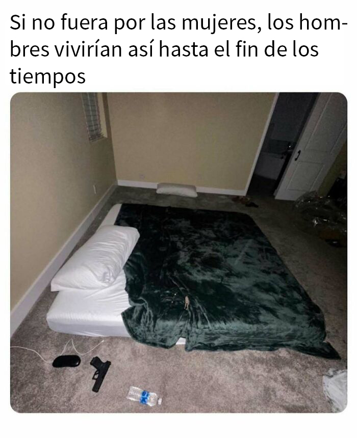 Hombre durmiendo en colchón en el suelo con meme sobre vida desordenada y memes sobre hombres familiares.