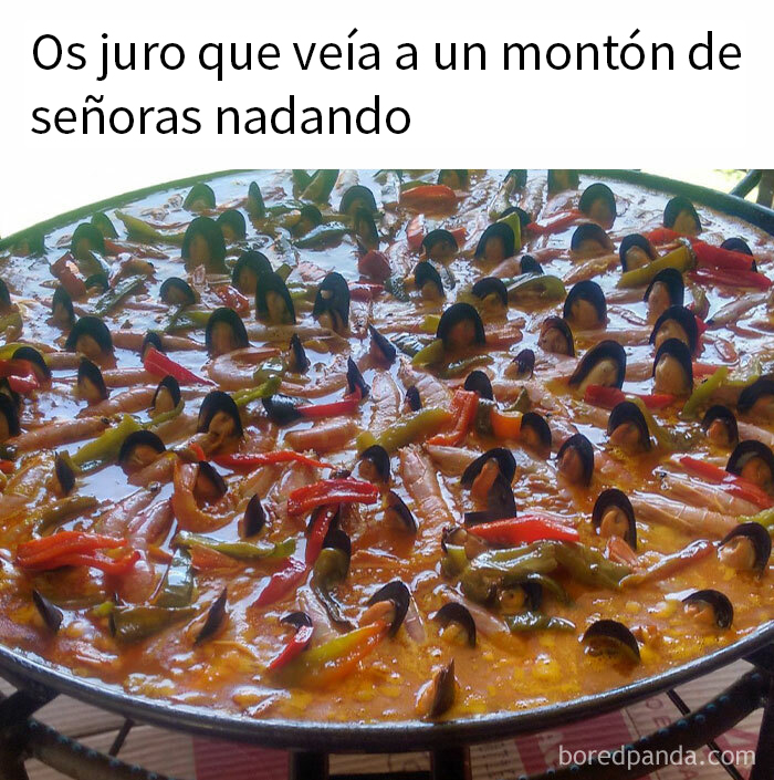 Memes divertidos sobre la vida con imagen de paella que parece mostrar señoras nadando entre los ingredientes.