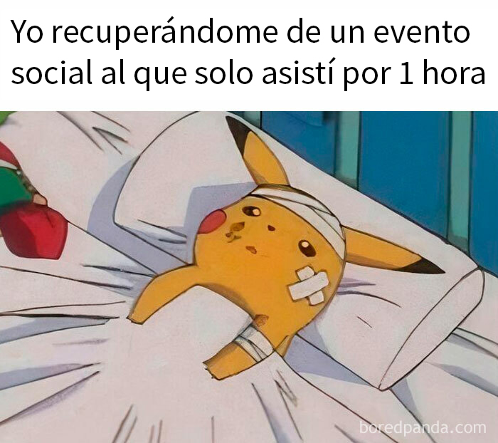 Pikachu con vendajes en cama representando memes divertidos sobre cosas de la vida para alegrar el día.