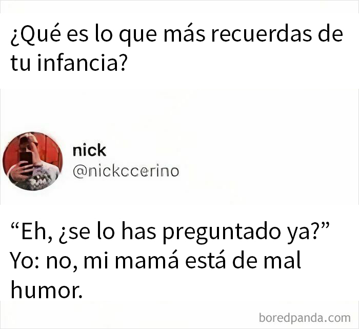Meme divertido sobre cosas de la vida recordando momentos de infancia y la relación familiar con la mamá.