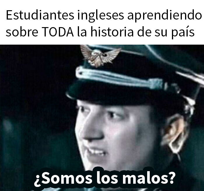 Hombre vestido de militar con expresión confundida sobre memes británicos y gente de Reino Unido en historia.