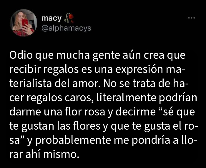 Publicación reconfortante sobre el valor de los regalos simples para alegrar el día y expresar amor sinceramente.