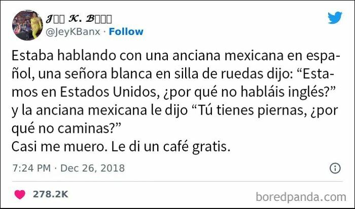 Tuit con diálogo irónico entre una anciana mexicana y una señora en silla de ruedas causando impacto.