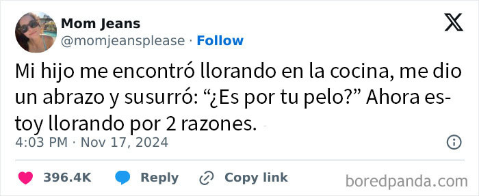 Tuit divertido de padres e hijos con conversación incómoda sobre consuelo y emociones en la cocina.