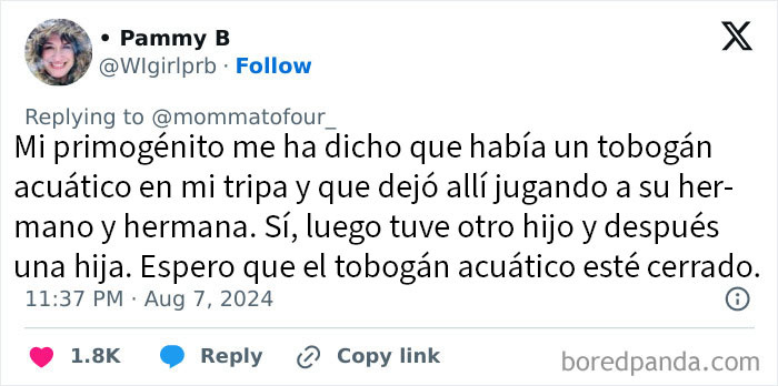 Tuit divertido de padres hablando sobre conversaciones incómodas con sus hijos y ejemplos graciosos de la crianza.