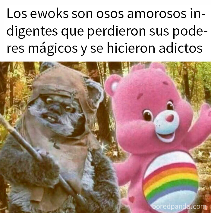 EWOK y oso de los años 80 en bosque, imagen que capta la nostalgia y el encanto de la década de los 80.