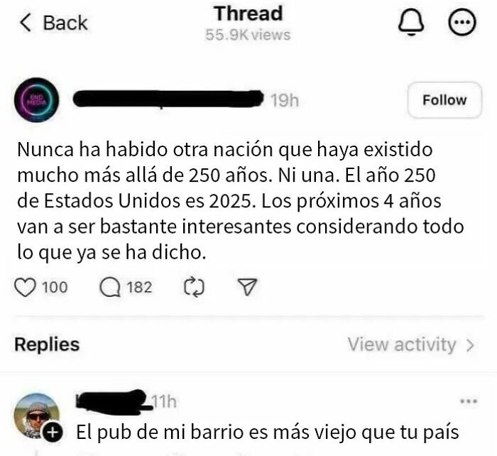 Tuit mostrando ignorancia estadounidense sobre la antigüedad de su nación frente a la respuesta de un usuario irónico.