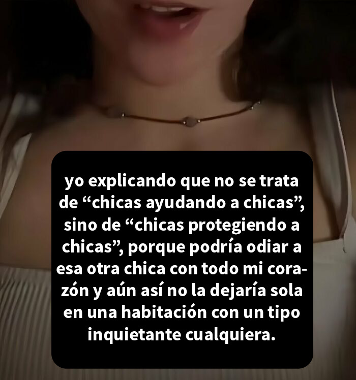 Mujer explicando memes impactantes que muestran humor y crudas verdades sobre chicas protegiendo a chicas.