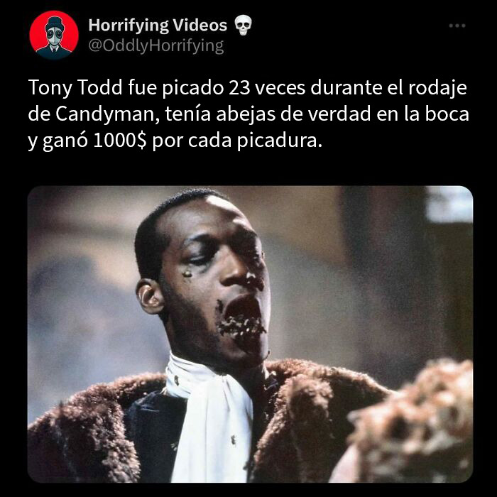 Actor con abejas reales en la boca durante rodaje, escena terrorífica que evoca historias extrañamente terroríficas y nerviosas.