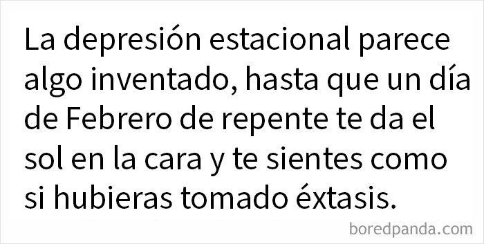 Tuit humorístico sobre la dificultad de llevar 23 artículos a la vez, parte de publicaciones divertidas círculo de idiotas.