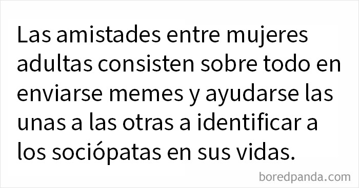 Captura de pantalla de un tuit gracioso relacionado con el círculo de idiotas y humor en redes sociales.