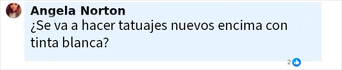 Comentario de Angela Norton preguntando sobre la posibilidad de hacerse nuevos tatuajes con tinta blanca.