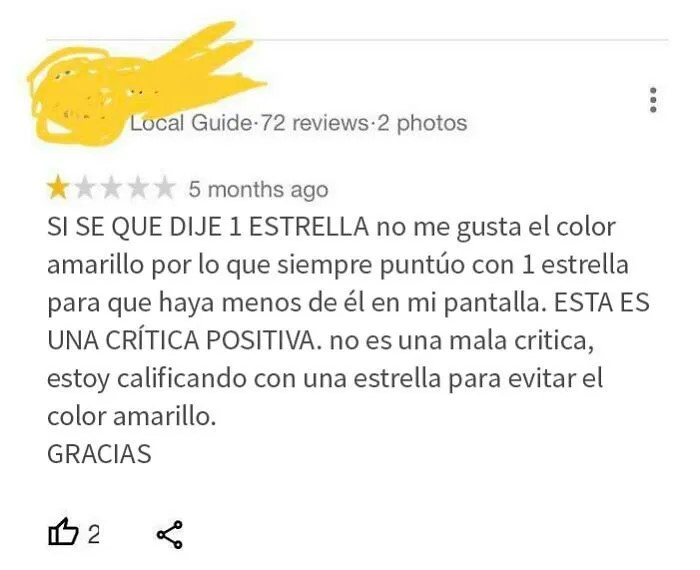 Reseña divertida en internet de una persona que usa una estrella para evitar el color amarillo en su pantalla.