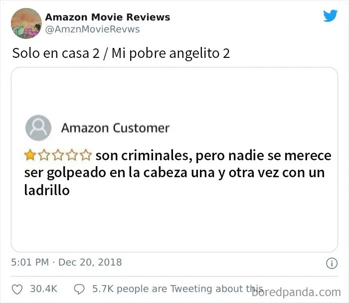 Reseña divertida de Amazon sobre Solo en casa 2 con críticas humorísticas en opiniones que triunfaron en internet.