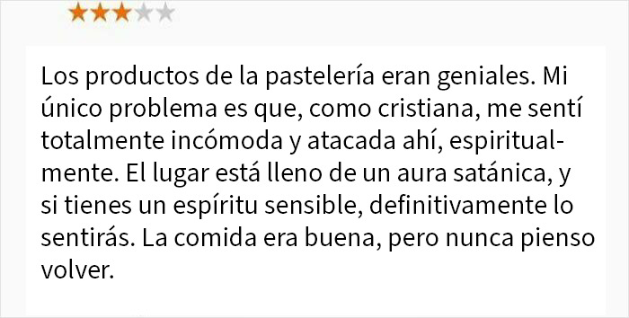 Reseña divertida de pastelería que generó éxito en internet por su originalidad y opiniones honestas de los usuarios.
