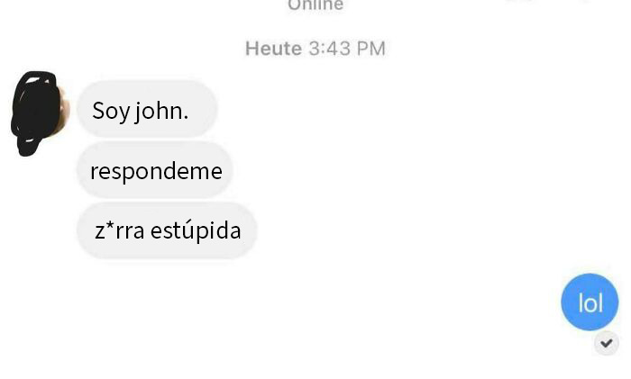 Intercambio de mensajes con respuesta salvaje de mujer que hace a hombres molestos arrepentirse de sus decisiones. Intercambio de mensajes con respuesta salvaje de mujer que hace a hombres molestos arrepentirse de sus decisiones.