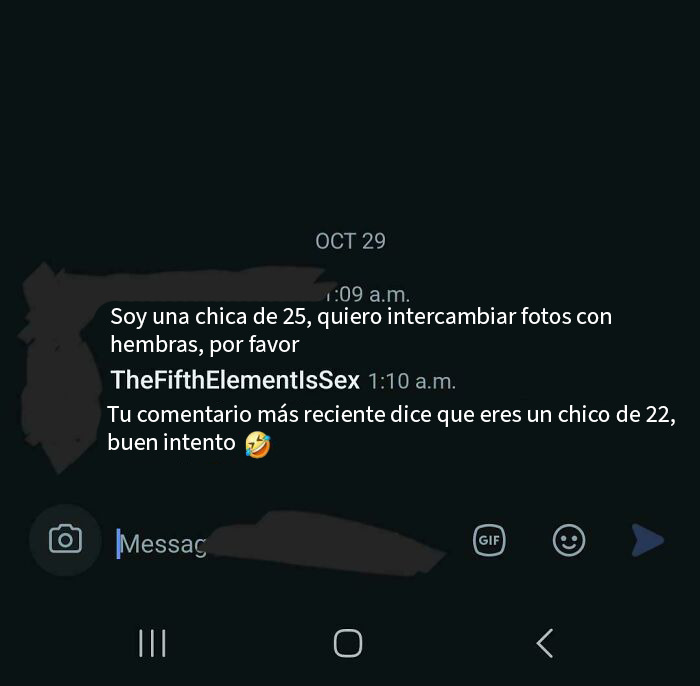 Intercambio de mensajes mostrando una mujer haciendo un comeback savage que hace arrepentir a un hombre creepy inmediatamente. Intercambio de mensajes mostrando una mujer haciendo un comeback savage que hace arrepentir a un hombre creepy inmediatamente.