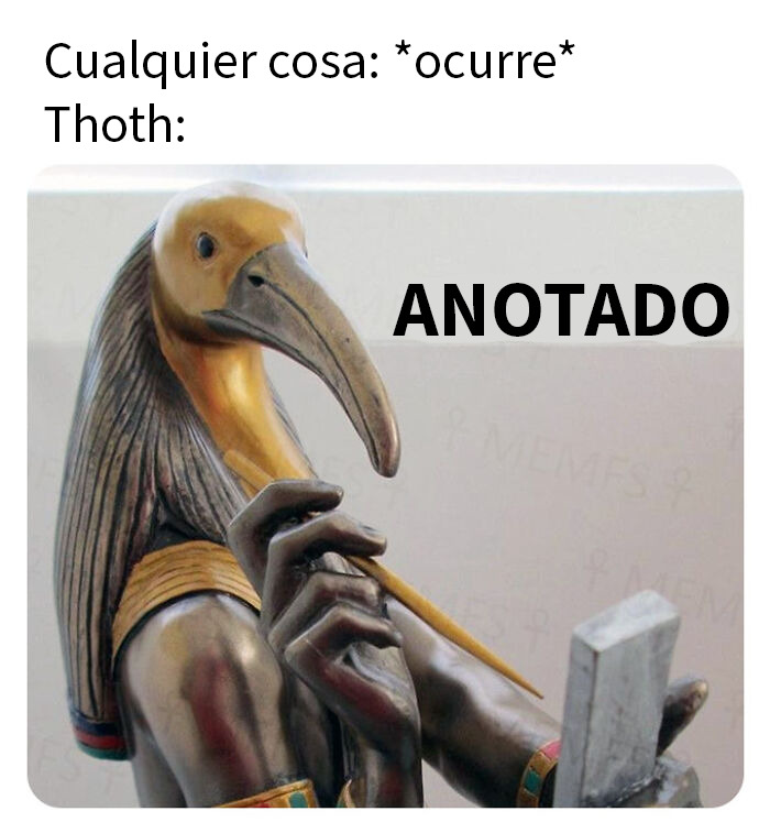 Tuit humorístico sobre mitos clásicos que compara leyendas y provoca risa con memes divertidos de mitología. Tuit humorístico sobre mitos clásicos que compara leyendas y provoca risa con memes divertidos de mitología.