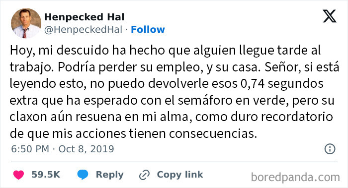 Tuit divertido y reflexivo que muestra la experiencia humana con errores y consecuencias en la vida diaria. Tuit divertido y reflexivo que muestra la experiencia humana con errores y consecuencias en la vida diaria.