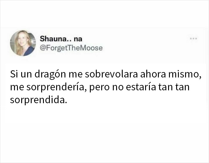 Tuit divertido que refleja experiencias humanas tontas y hilarantes con situaciones inesperadas y humor absurdo. Tuit divertido que refleja experiencias humanas tontas y hilarantes con situaciones inesperadas y humor absurdo.