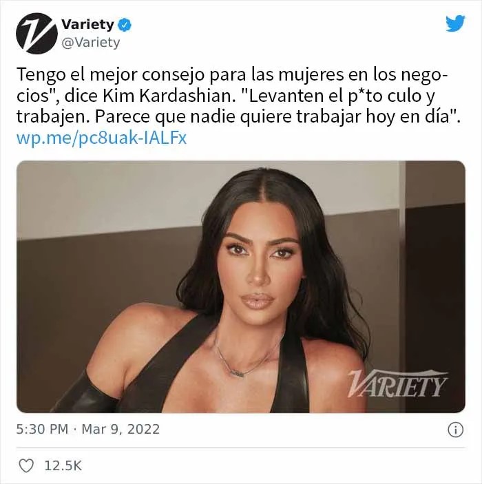 Dos celebridades ricas posando en interiores, mostrando su estilo y revelando su falta de comprensión sobre la vida normal.