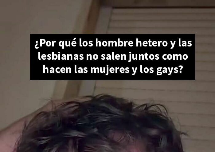 Cáscara de huevo en sartén junto a yema rota en estufa, meme divertido que muestra situación graciosa y aleatoria.