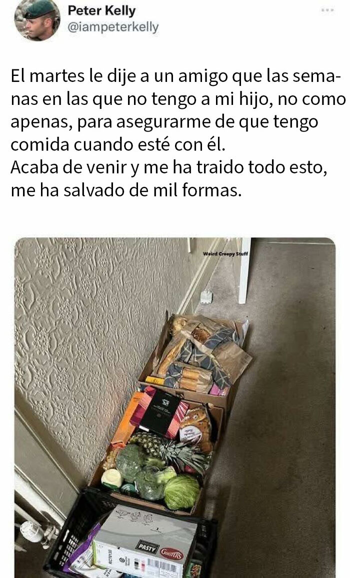 Caja con alimentos variados dejada en el suelo, mostrando un gesto inesperado en publicaciones que parecían inocentes.