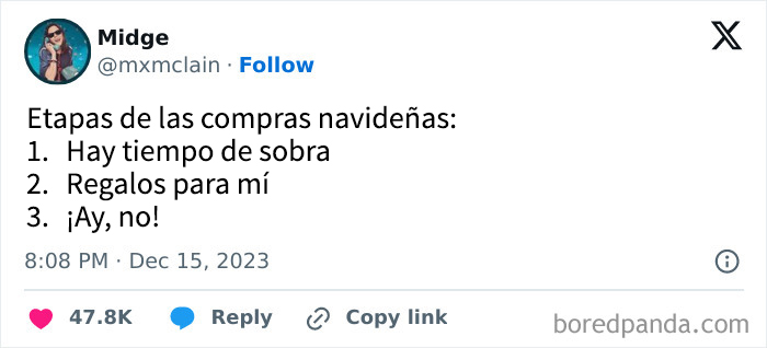 Tuit humorístico sobre las etapas de las compras navideñas, ejemplificando memes divertidos de la temporada alegre.