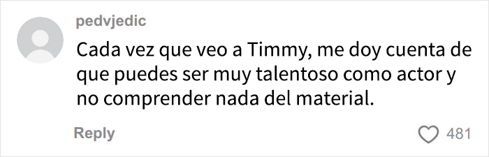 Comentario en español que menciona a Timothée Chalamet y la corrección de mujeres en contexto de redes sociales.