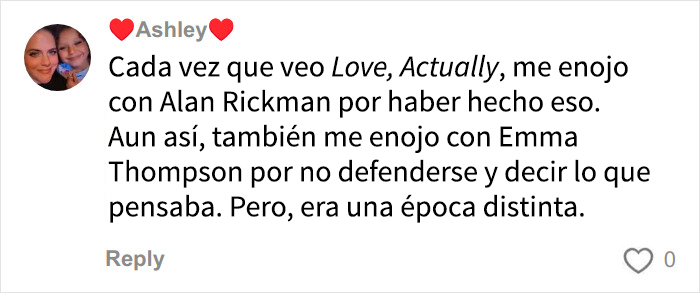 Comentario de usuario hablando sobre Emma Thompson y su postura en una situación con Timothée Chalamet, mencionando correcciones entre mujeres y chicos.