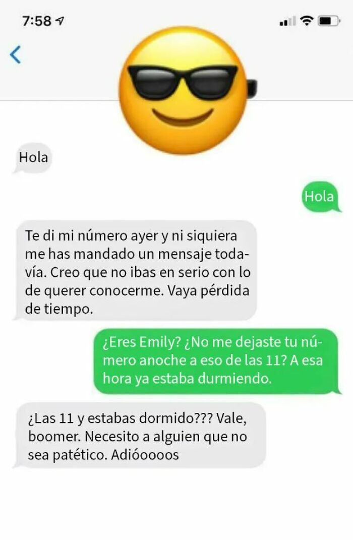Captura de pantalla de un chat mostrando comportamiento iluso de nice girls que reciben una realidad online.