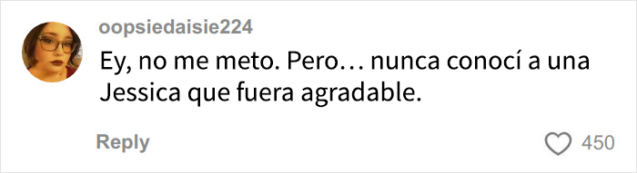 Usuario con lentes y maquillaje respondiendo a comentario sobre mujeres millennial groseras en redes sociales. Usuario con lentes y maquillaje respondiendo a comentario sobre mujeres millennial groseras en redes sociales.