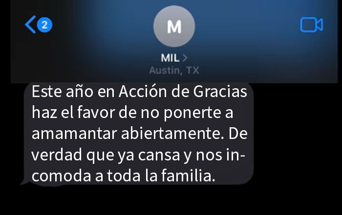 Mensaje de texto extraño de una suegra pidiendo no dar pecho abiertamente durante el Día de Acción de Gracias.