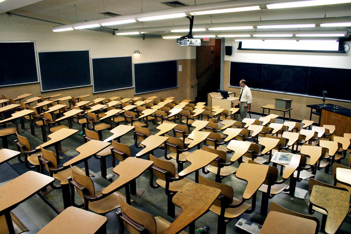Este estudiante se vengó de su profesor perezoso tras suspender injustamente a la mitad de la clase