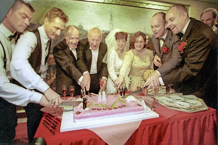 Hace 20 años, a medianoche, el alcalde de Amsterdam casó a 4 parejas homosexuales, y así Holanda se convirtió en el primer país del mundo en legalizar matrimonios del mismo sexo