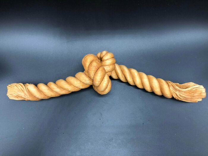 Tallé una cuerda y un nudo en madera de tilo
